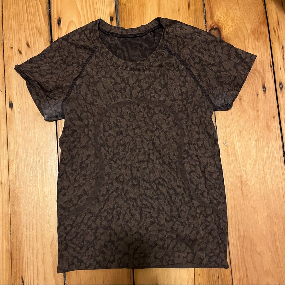 Lululemon Tshirt